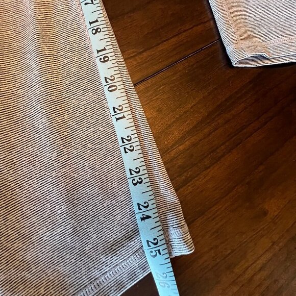 Danskin Athletic Black & White striped leggings, side pockets, Size Large - Picture 8 of 8